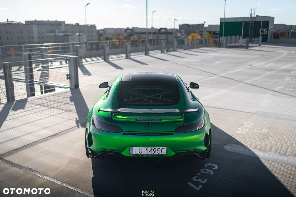 Mercedes-Benz AMG GT R - 4