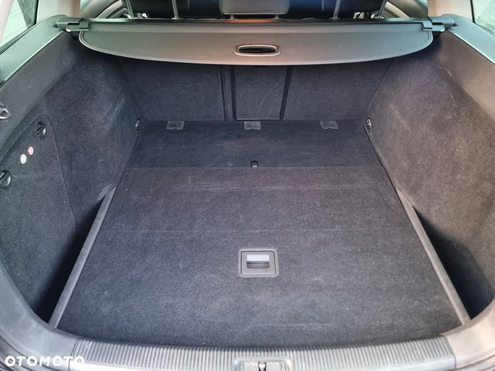 Volkswagen Golf Variant - 29