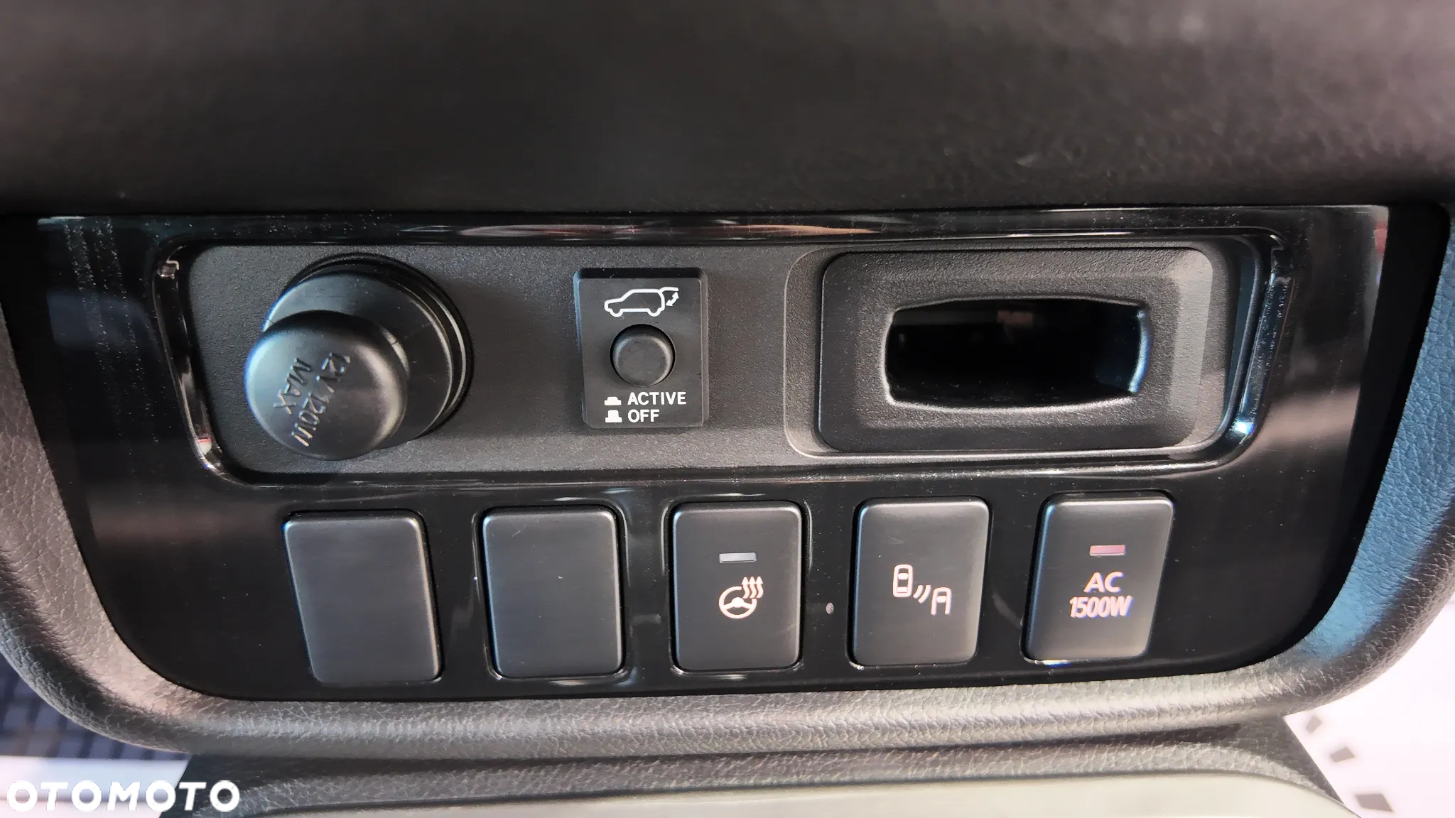 Mitsubishi Outlander 2.0 4WD Plug-In Hybrid - 29