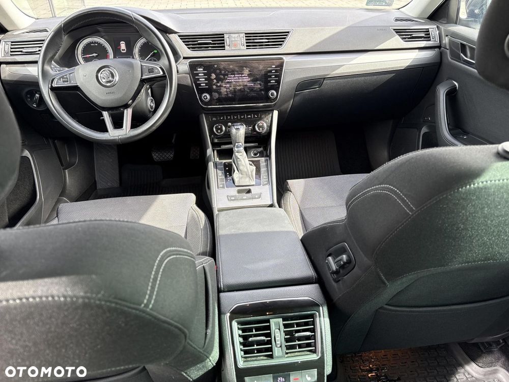 Skoda Superb 2.0 TDI SCR 4x4 Style DSG - 19