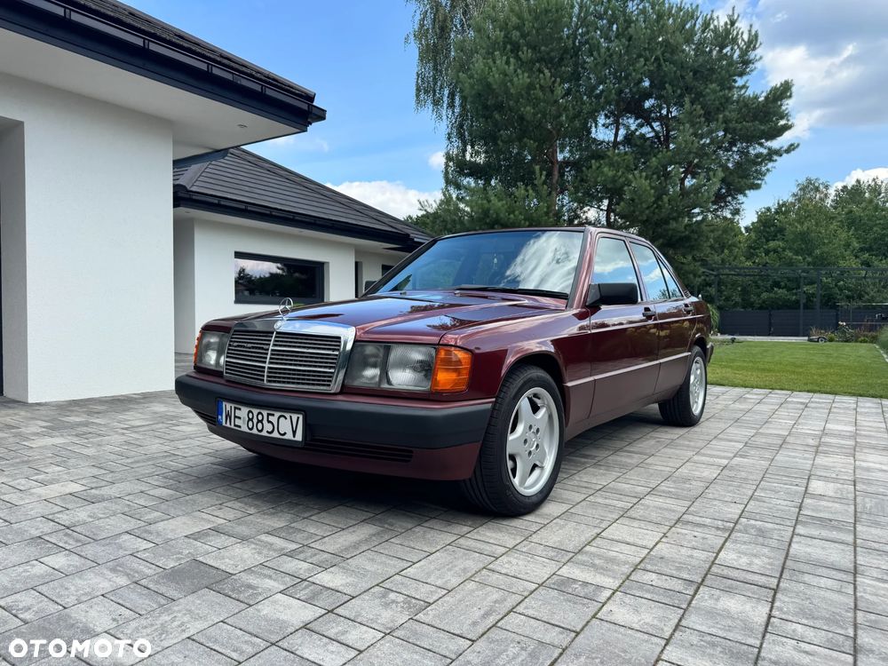 Mercedes-Benz W201 (190) - 10