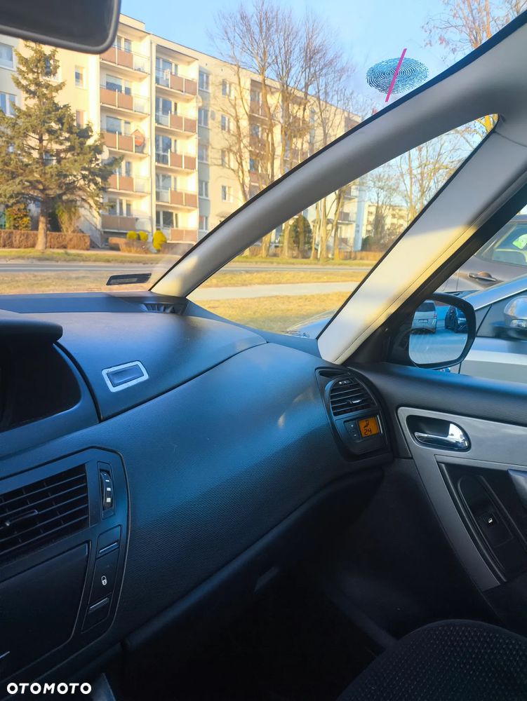 Citroën C4 Picasso 1.6 HDi Impress - 22