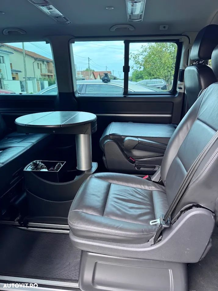 Volkswagen Multivan - 11