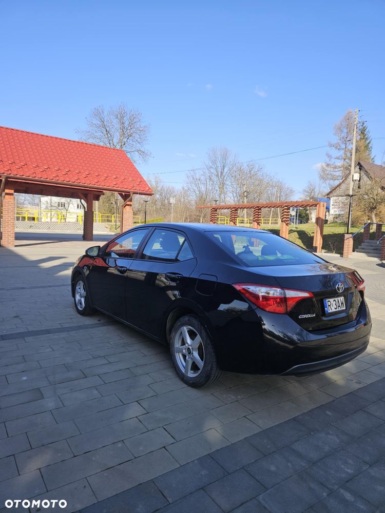 Toyota Corolla - 3
