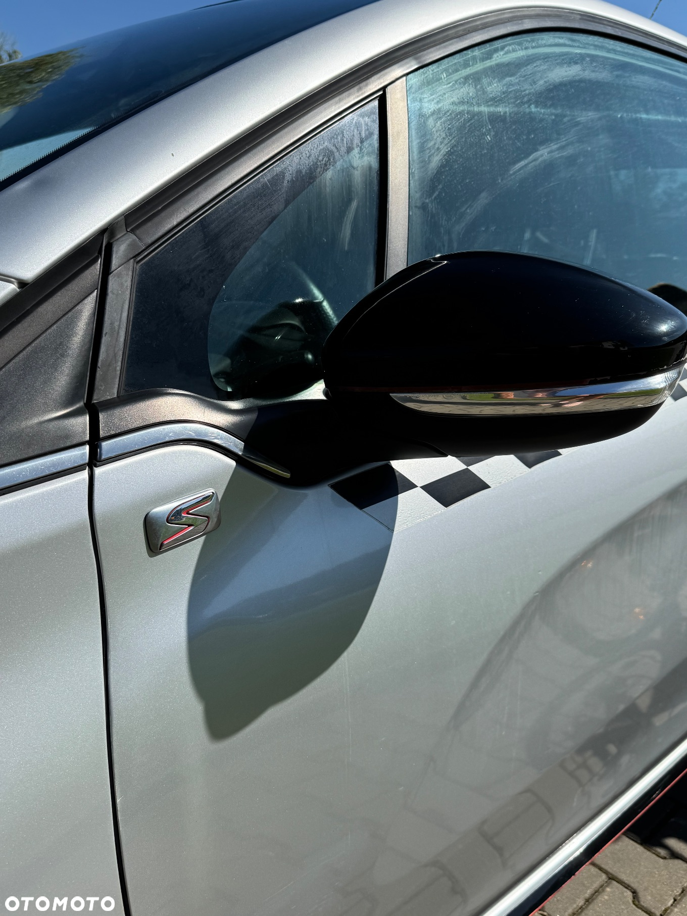 Peugeot 208 - 6