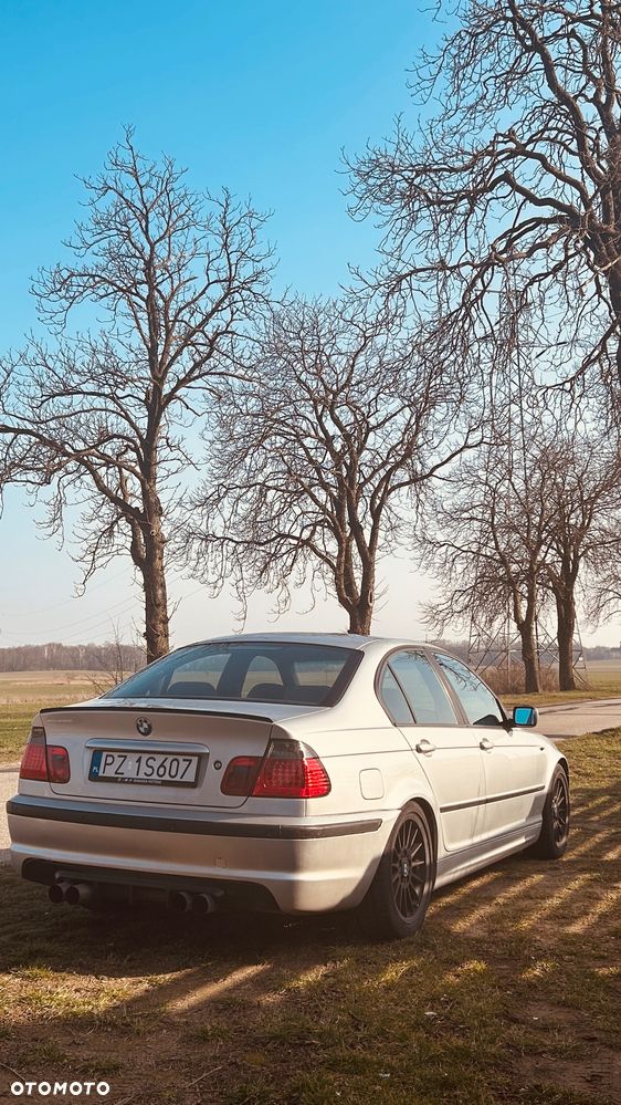 BMW Seria 3 325i - 1