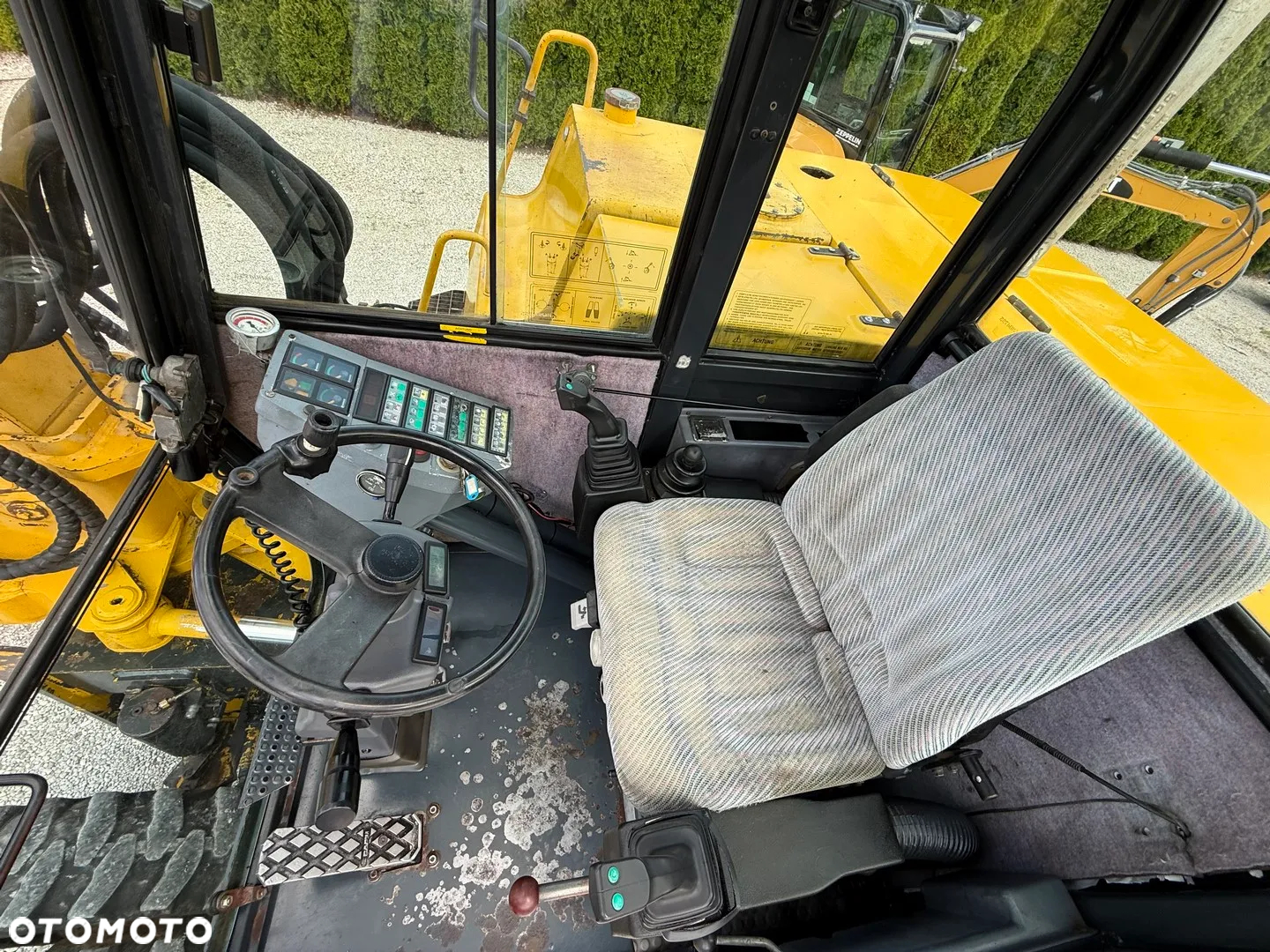 Kramer 812 KOPARKA KOŁOWA/ 12 TON / DWIE OSIE SKRĘTNE / MAŁE GABARYTY / BARDZO ZWROTNA / ZADBANA Z NIEMIEC / 70 75 80 90 100 110 / 308 310 / TEREX TW - 14