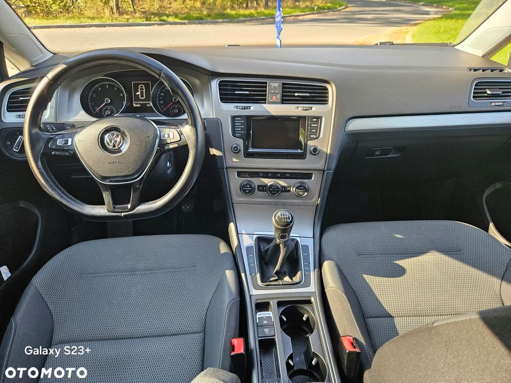 Volkswagen Golf - 10