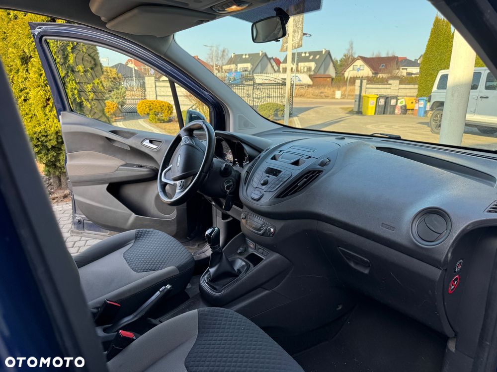 Ford Tourneo Courier 1.0 EcoBoost S&S Titanium - 11