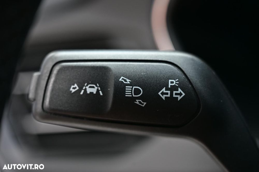 Ford Focus 2.0 TDCI DPF Start-Stopp-System Aut. Titanium - 24