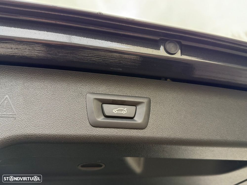 BMW 530 e Pack Desportivo M - 25