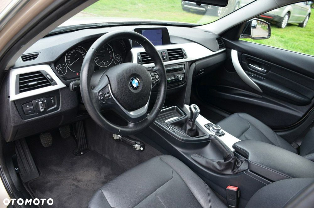 BMW Seria 3 - 22