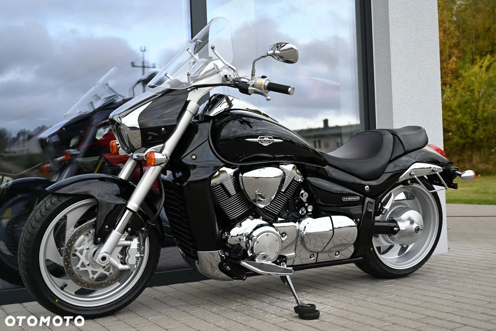 Suzuki Intruder - 41