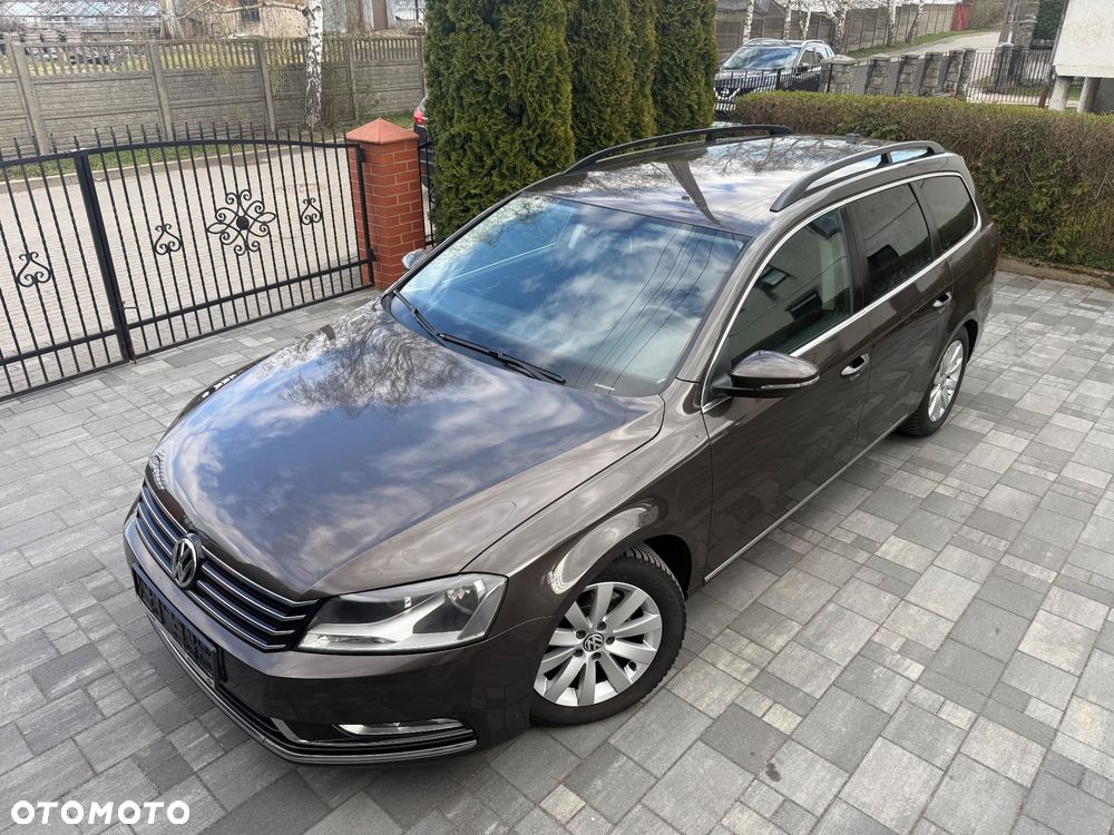 Volkswagen Passat - 12