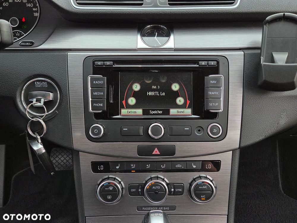 Volkswagen Passat 2.0 Blue TDI DSG SCR Comfortline - 34