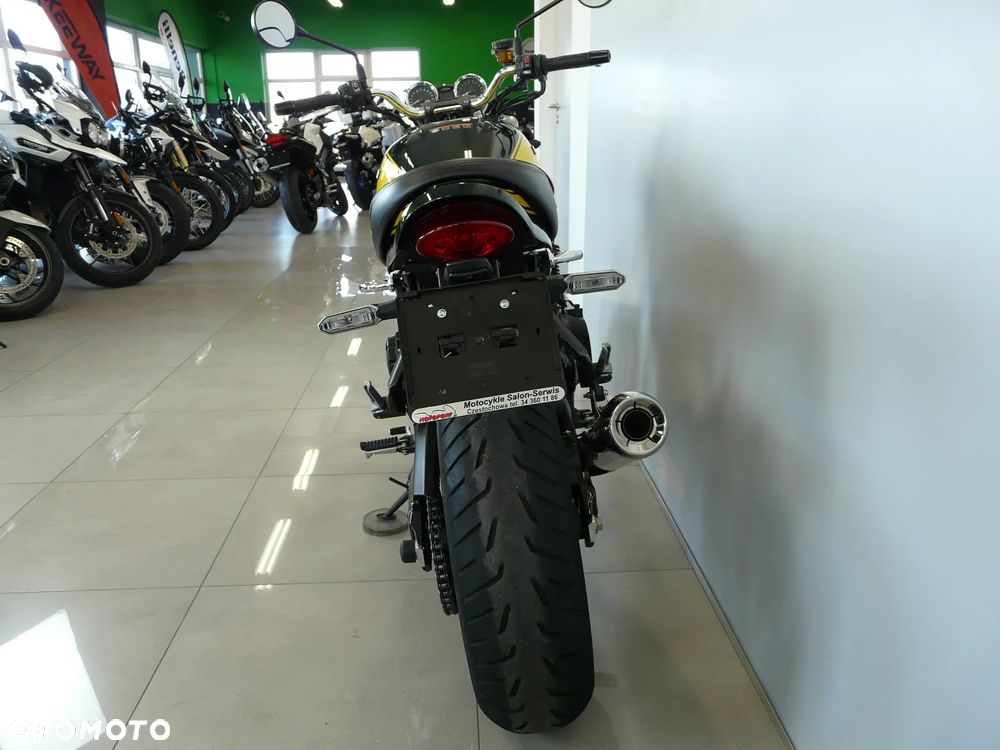 Kawasaki Z 900 RS - 16