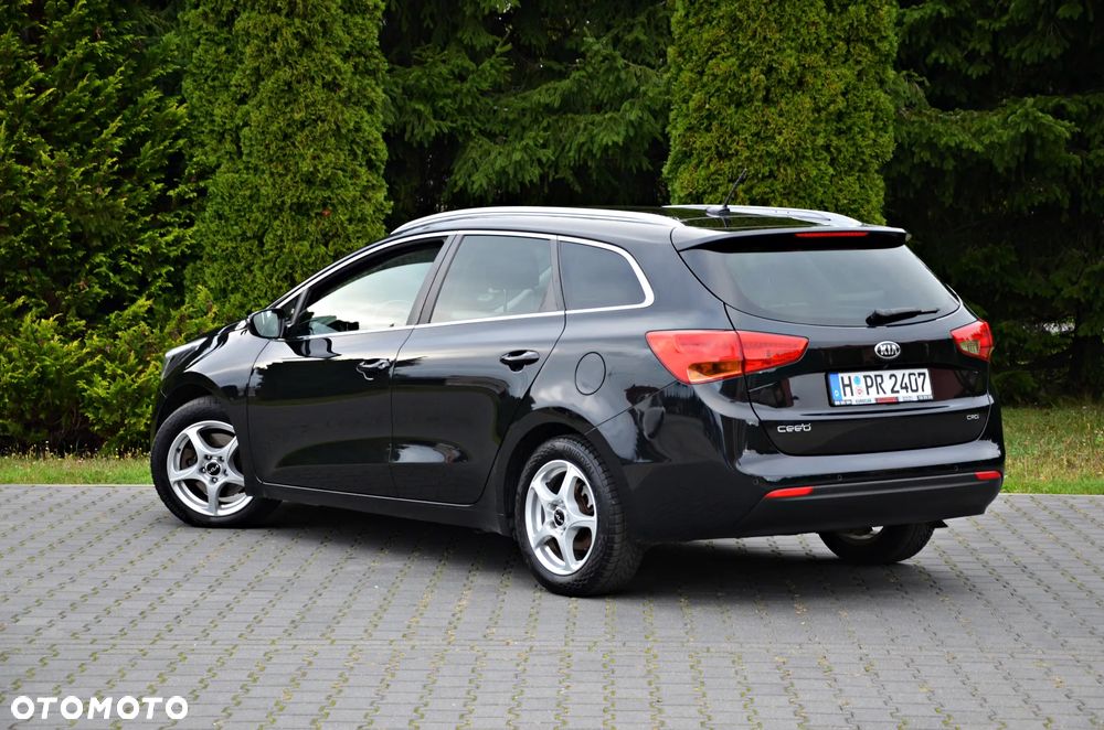 Kia Ceed 1.6 CRDi 128 Platinum Edition - 3