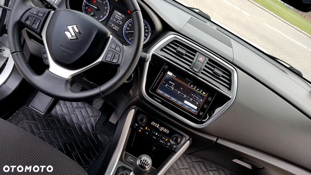 Suzuki S-Cross - 19