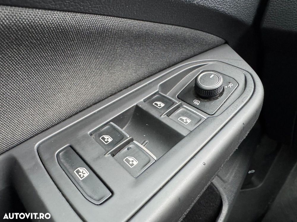 Volkswagen Golf 1.5 eTSI MHEV 150CP DSG Life - 17