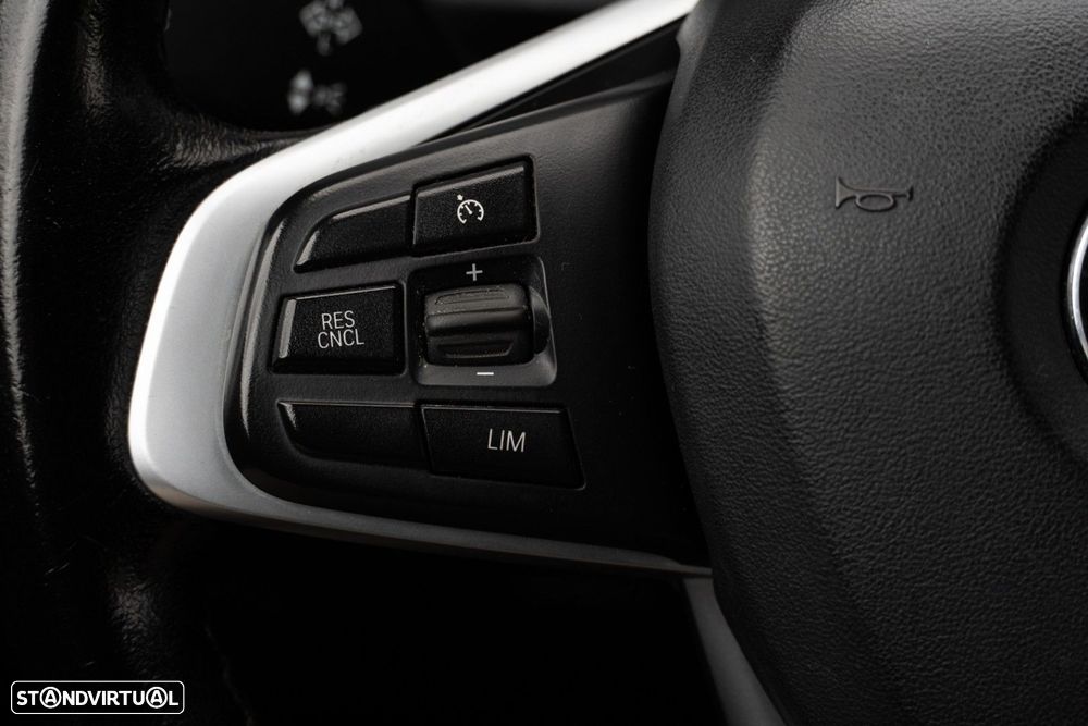 BMW X1 16 d sDrive Advantage - 25