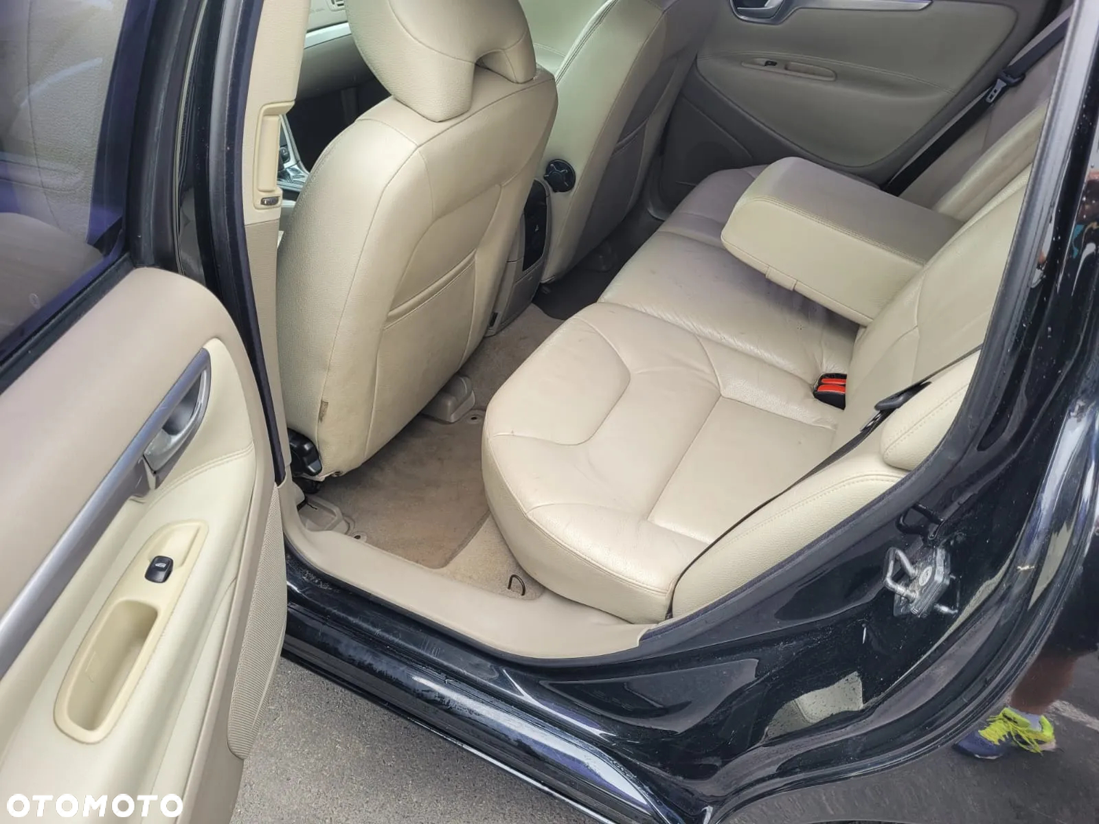 Volvo V70 D5 AWD DPF Edition Comfort - 8