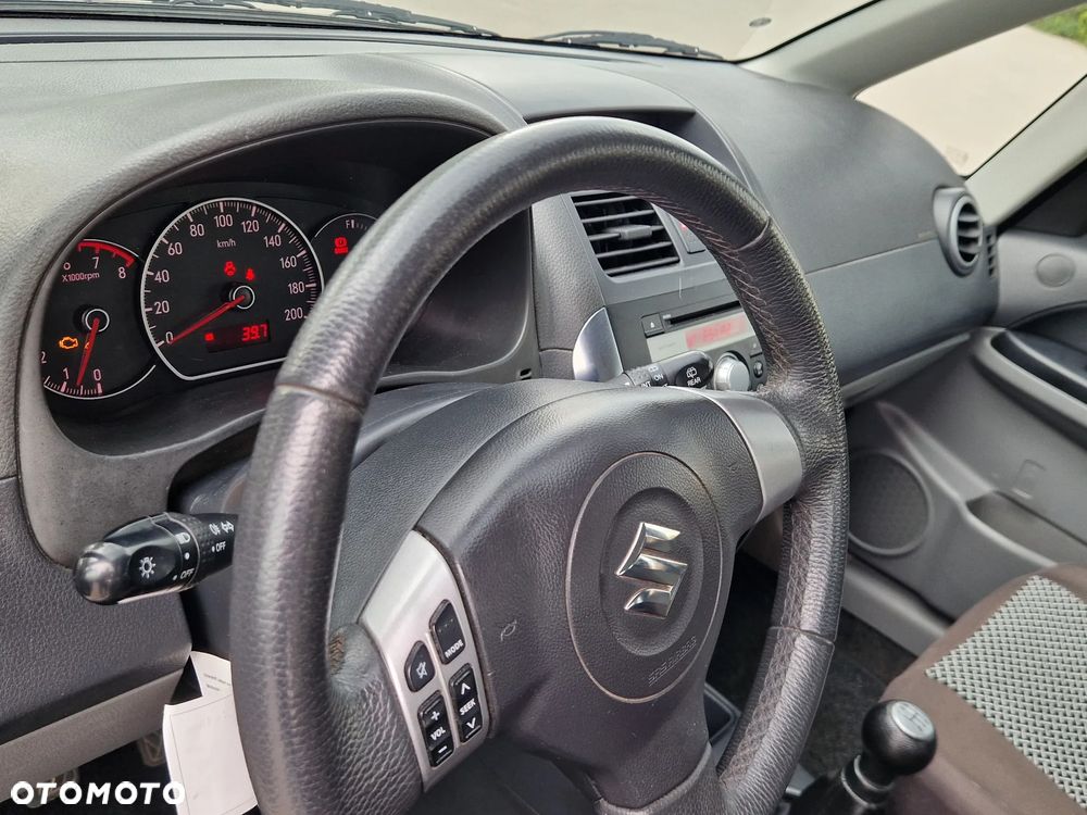 Suzuki SX4 - 14