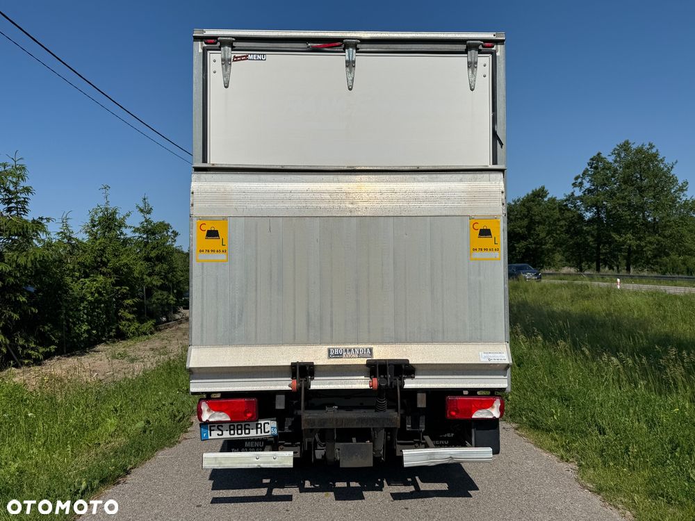 Mercedes-Benz Sprinter - 5