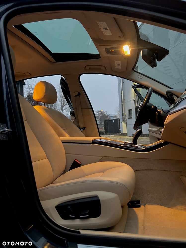 BMW Seria 5 535i xDrive - 20