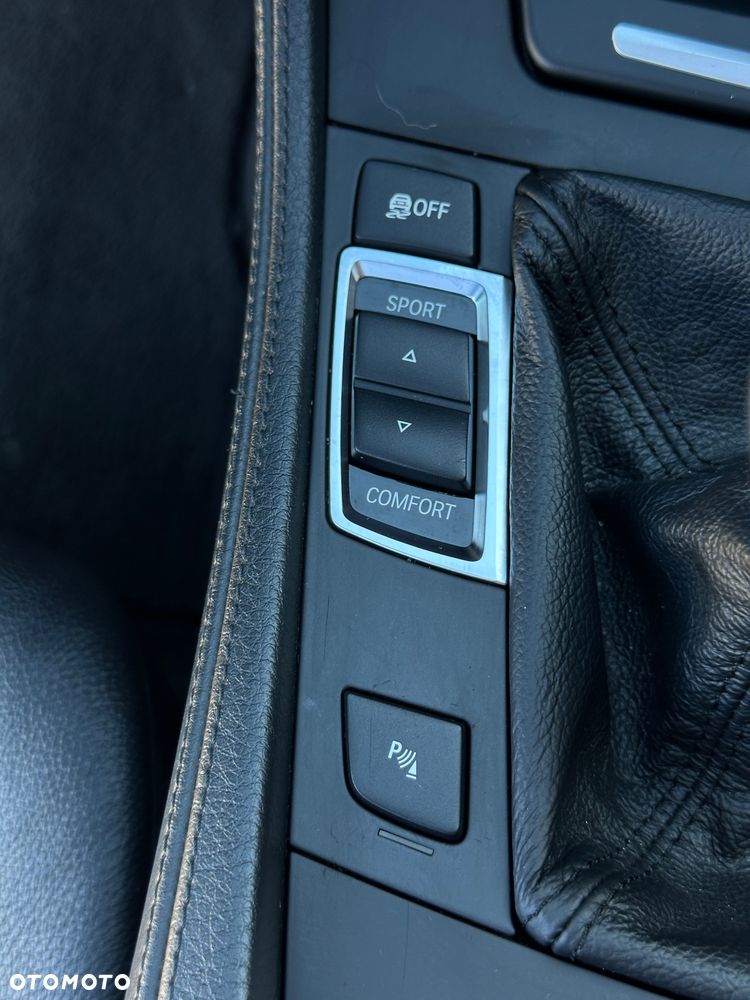 BMW Seria 5 520d Luxury Line - 24
