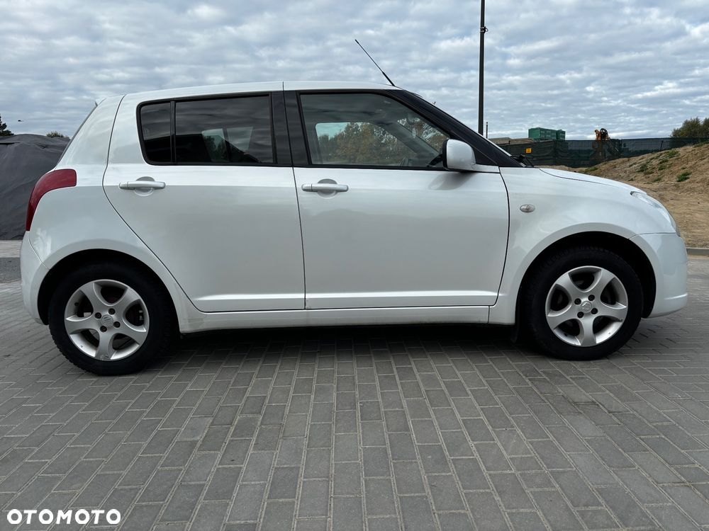 Suzuki Swift - 10