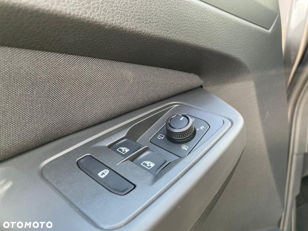 Ford Tourneo Connect - 13