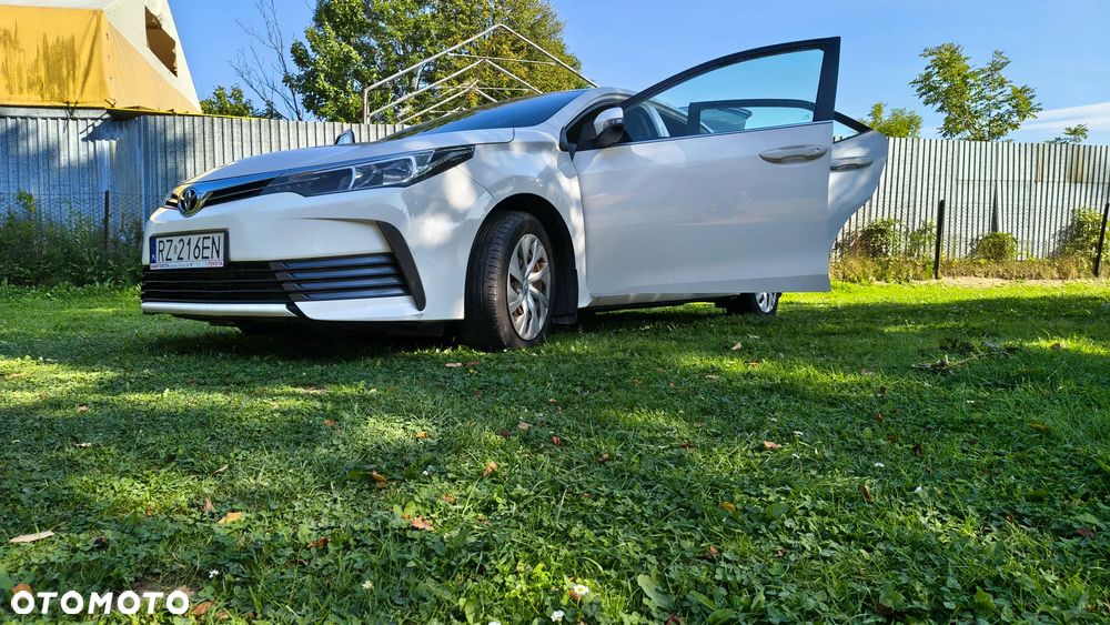 Toyota Corolla 1.4 D-4D Comfort - 3
