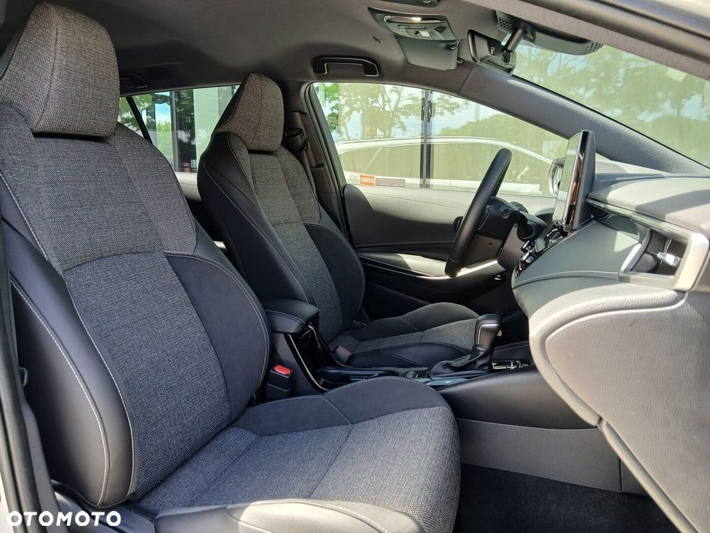 Toyota Corolla 1.8 Hybrid Style - 25