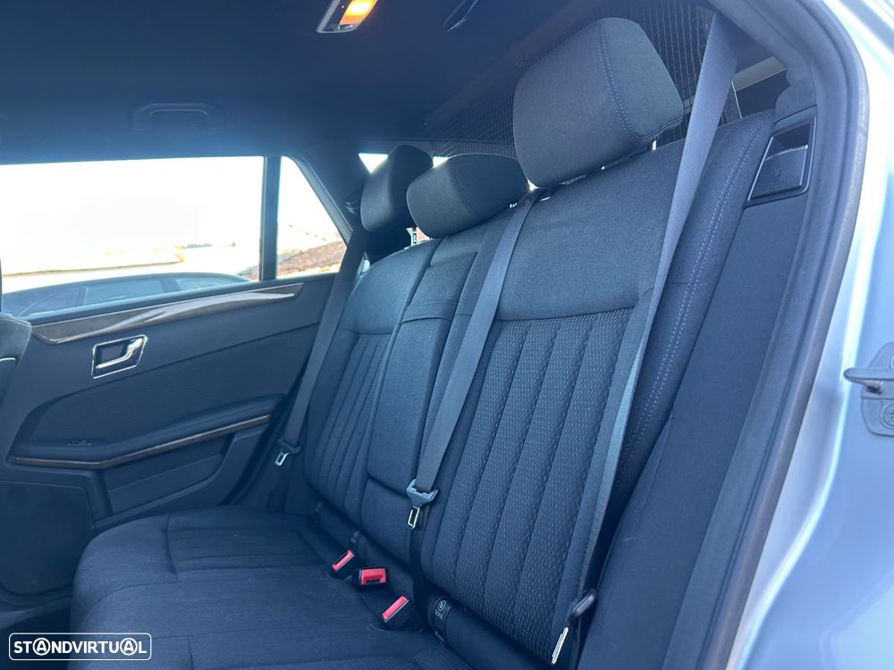 Mercedes-Benz E 250 CGI BlueEFFICIENCY 7G-TRONIC - 25