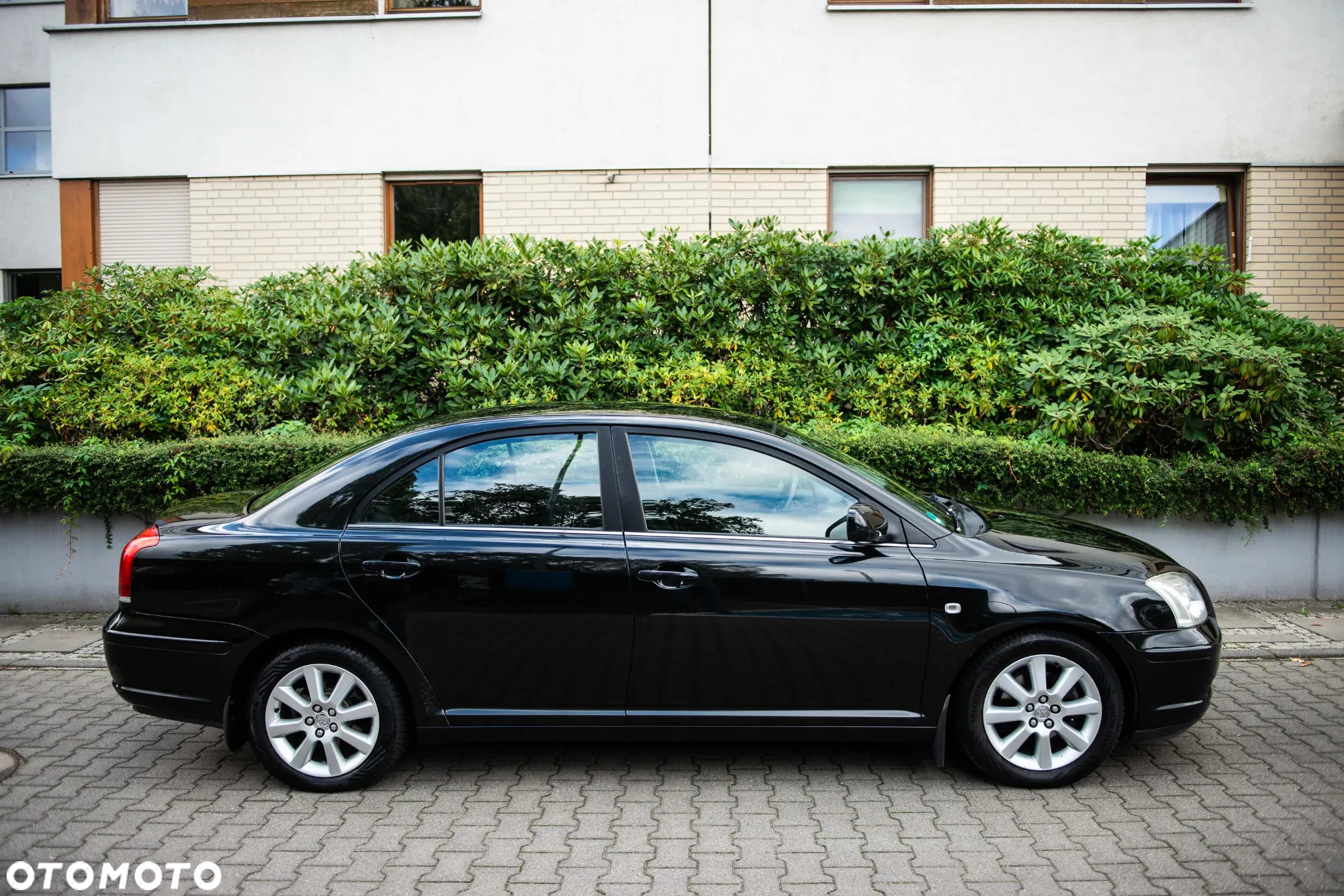 Toyota Avensis 1.8 Sol - 11