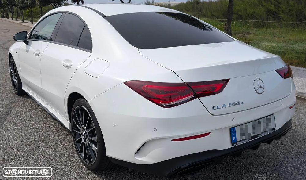 Mercedes-Benz CLA 250 e AMG Line - 3