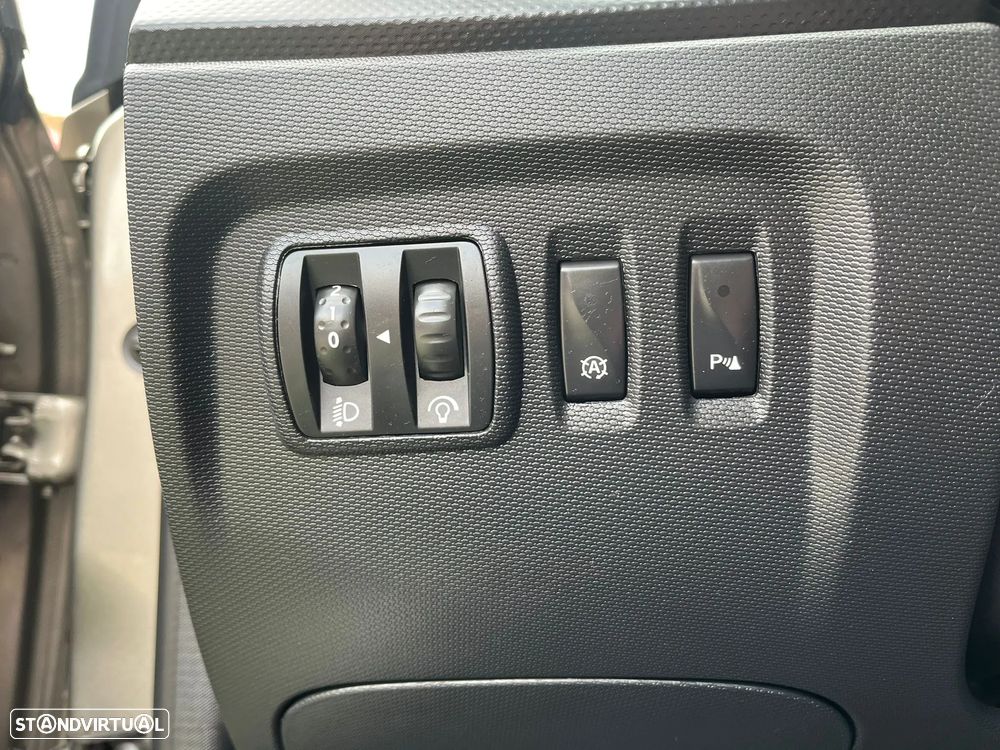 Renault Captur 1.5 dCi Exclusive - 17