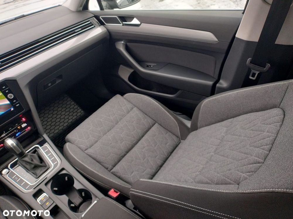 Volkswagen Passat 1.5 TSI EVO Business DSG - 28