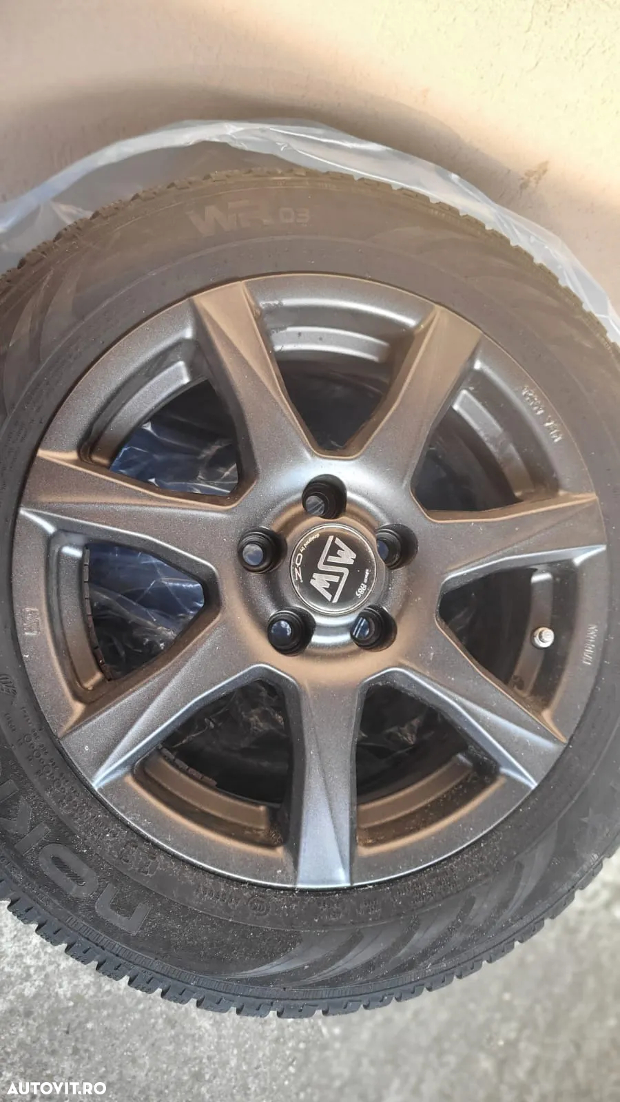 Toyota Yaris 1.5 L CVT Dynamic - 29