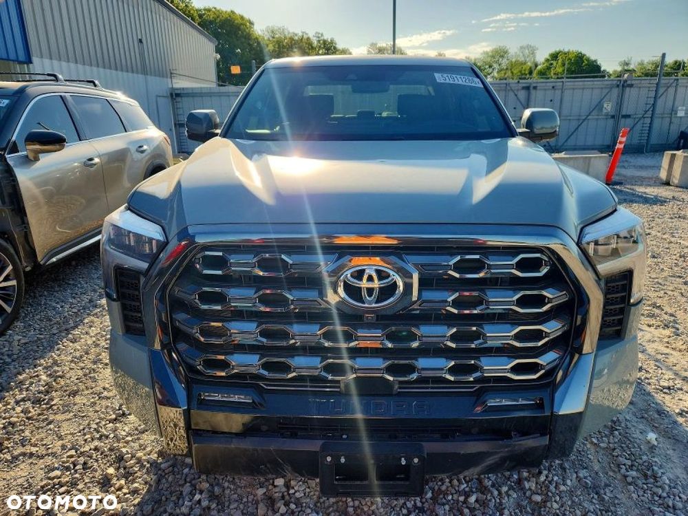Toyota Tundra - 6
