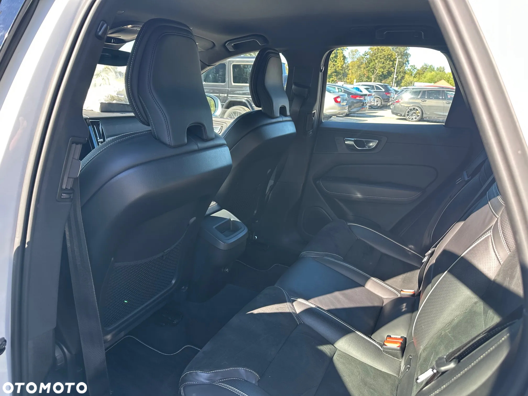 Volvo XC 60 D4 AWD R-Design - 11