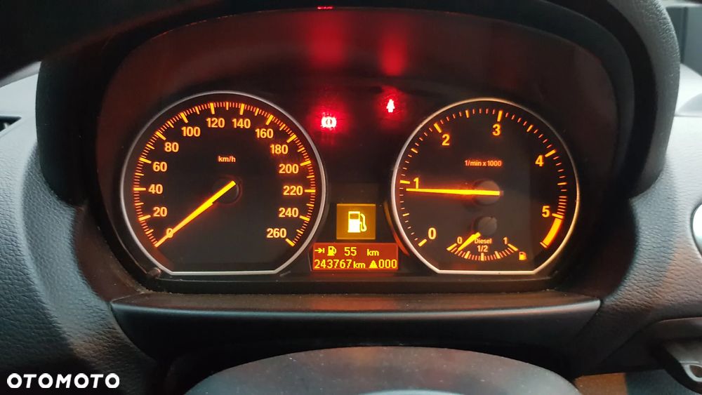 BMW Seria 1 123d - 8