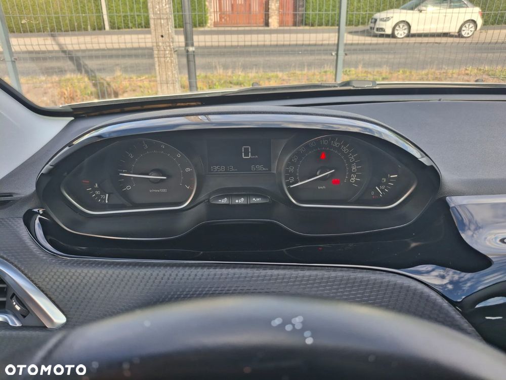 Peugeot 2008 PureTech 82 Style - 3