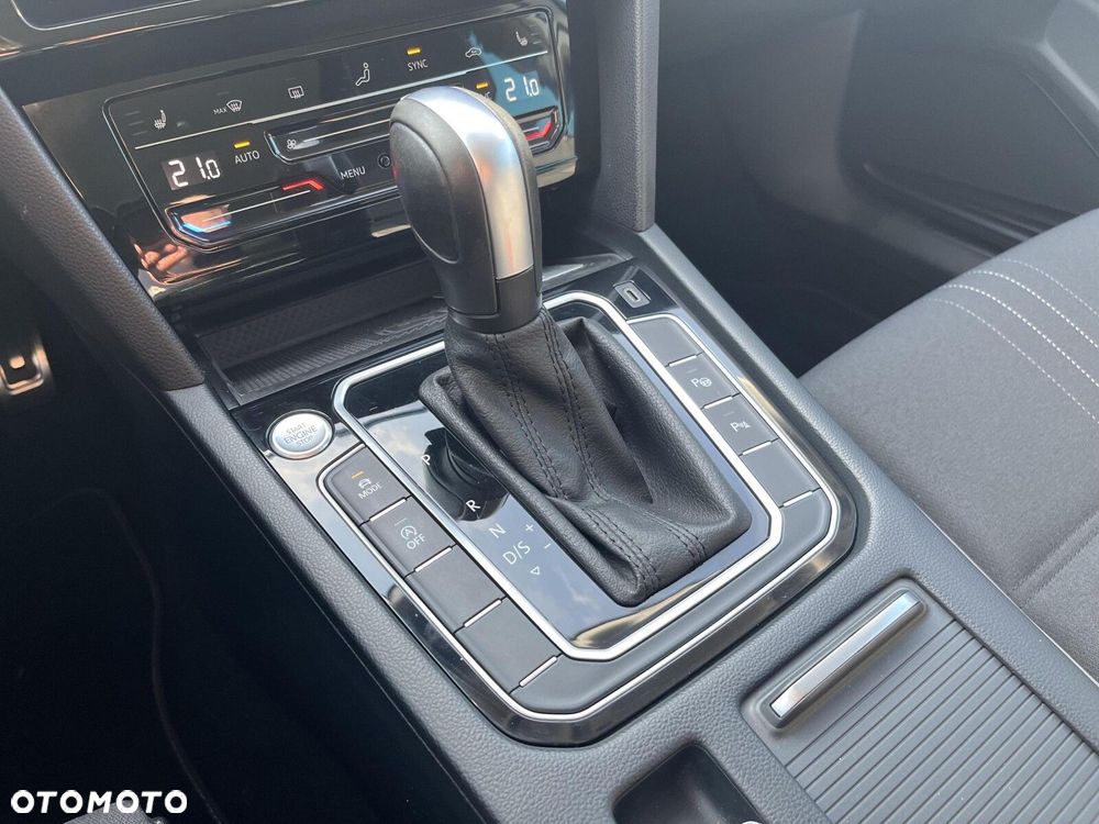 Volkswagen Passat 2.0 TDI 4Mot Elegance DSG - 21