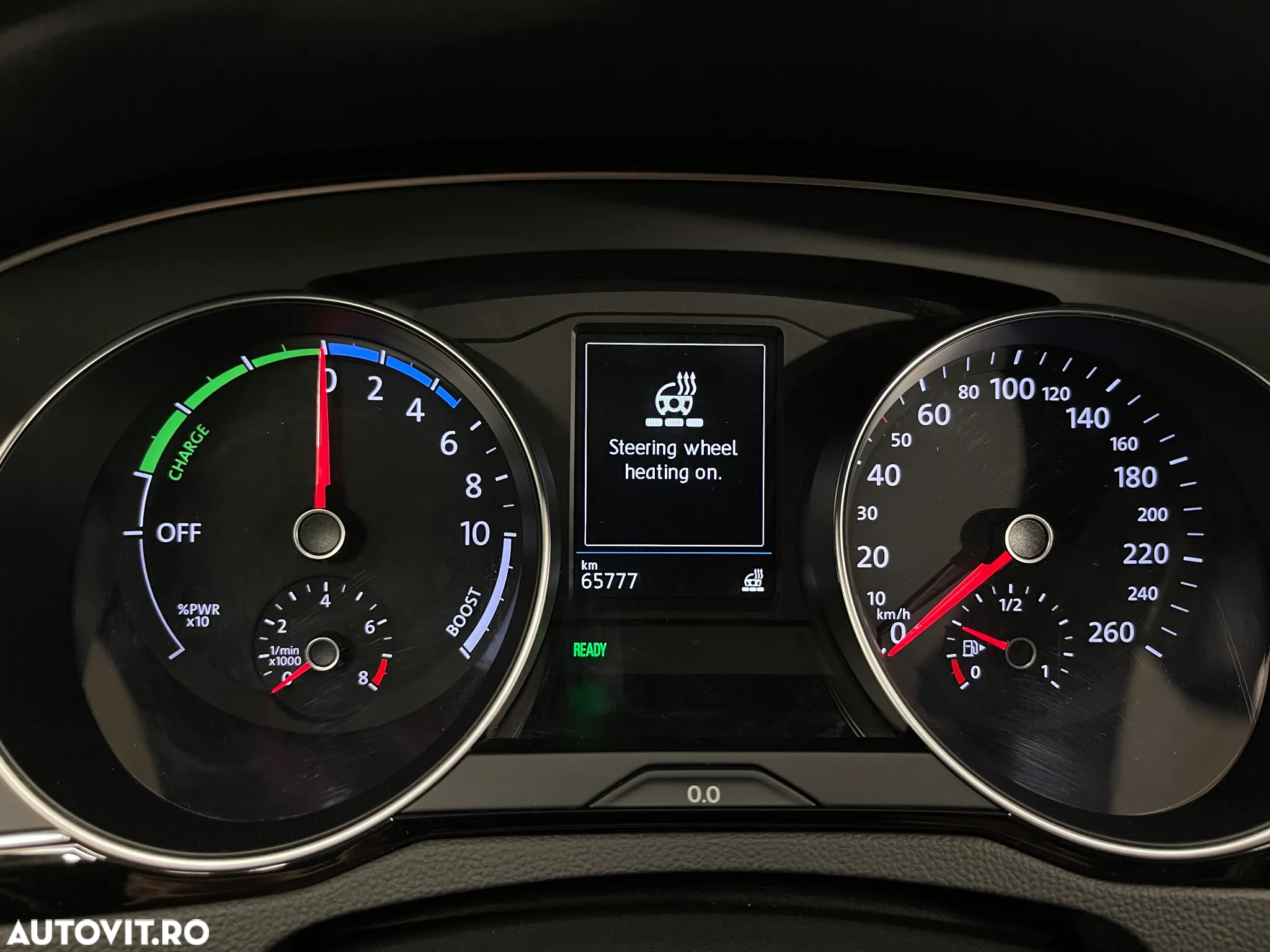 Volkswagen Passat GTE - 33