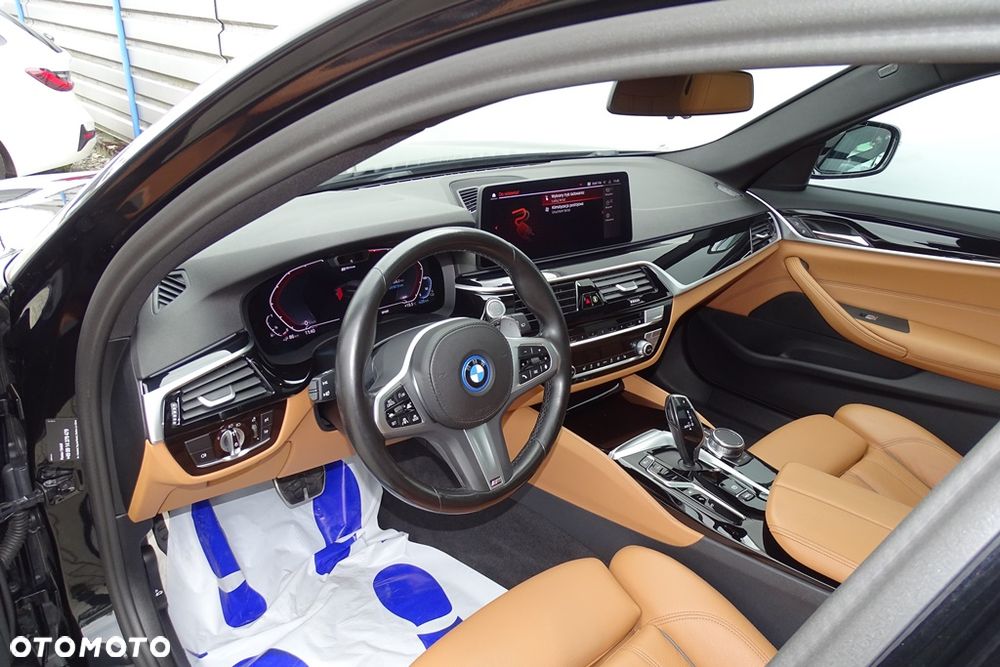 BMW Seria 5 530e xDrive M Sport sport - 22