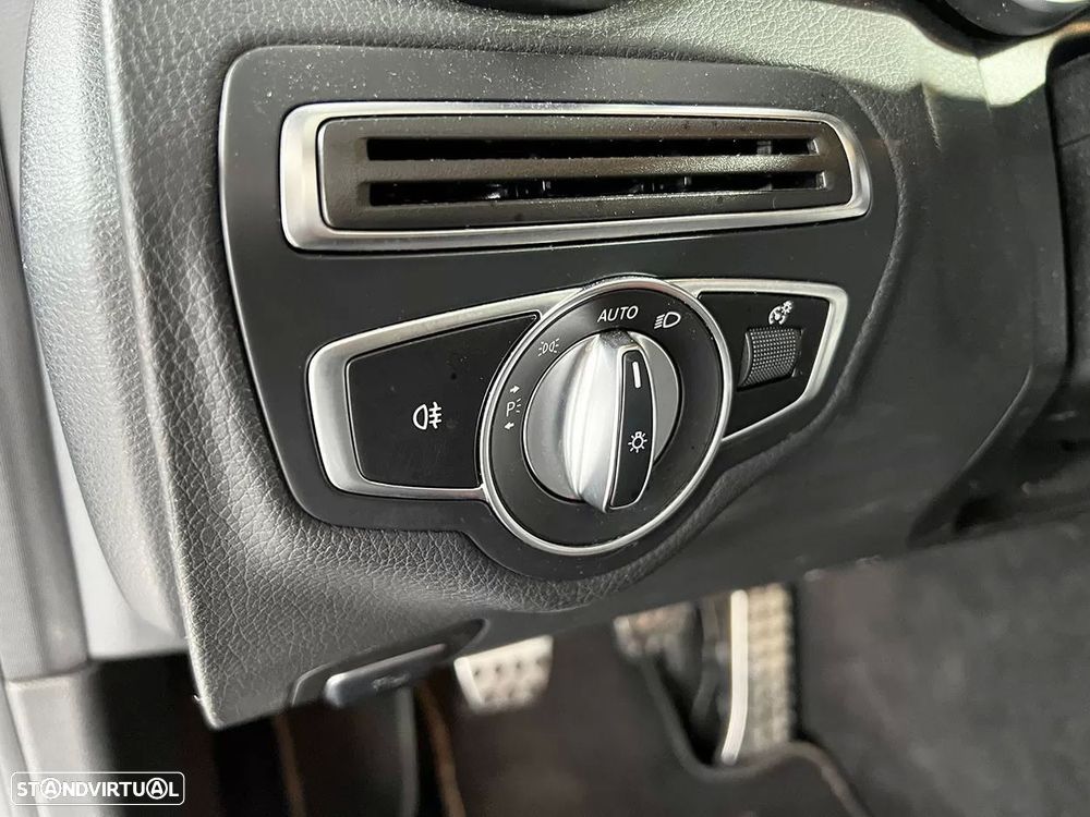 Mercedes-Benz C 180 Cabrio AMG Line - 26