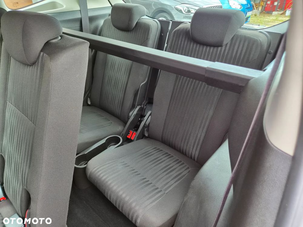 Opel Zafira - 19