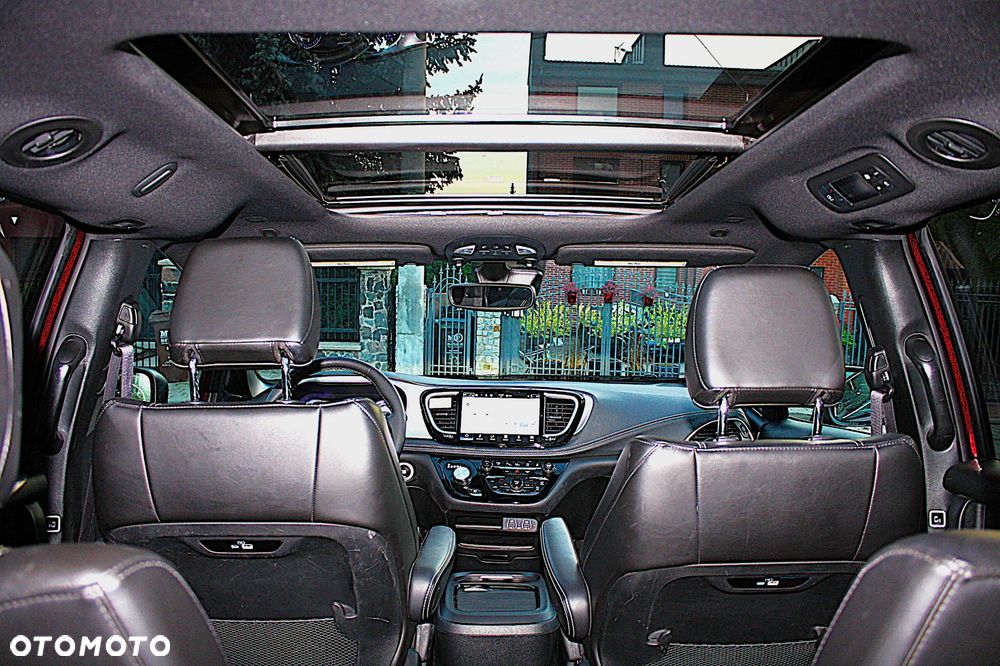 Chrysler Pacifica - 19