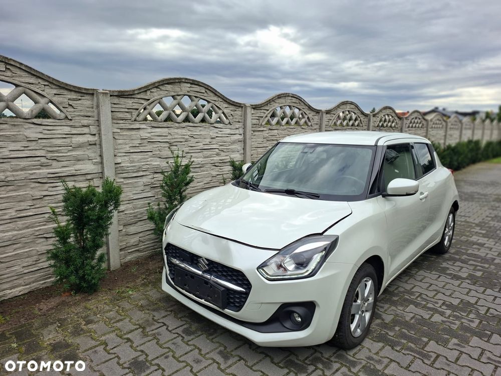 Suzuki Swift 1.2 Dualjet Hybrid Allgrip Comfort - 3